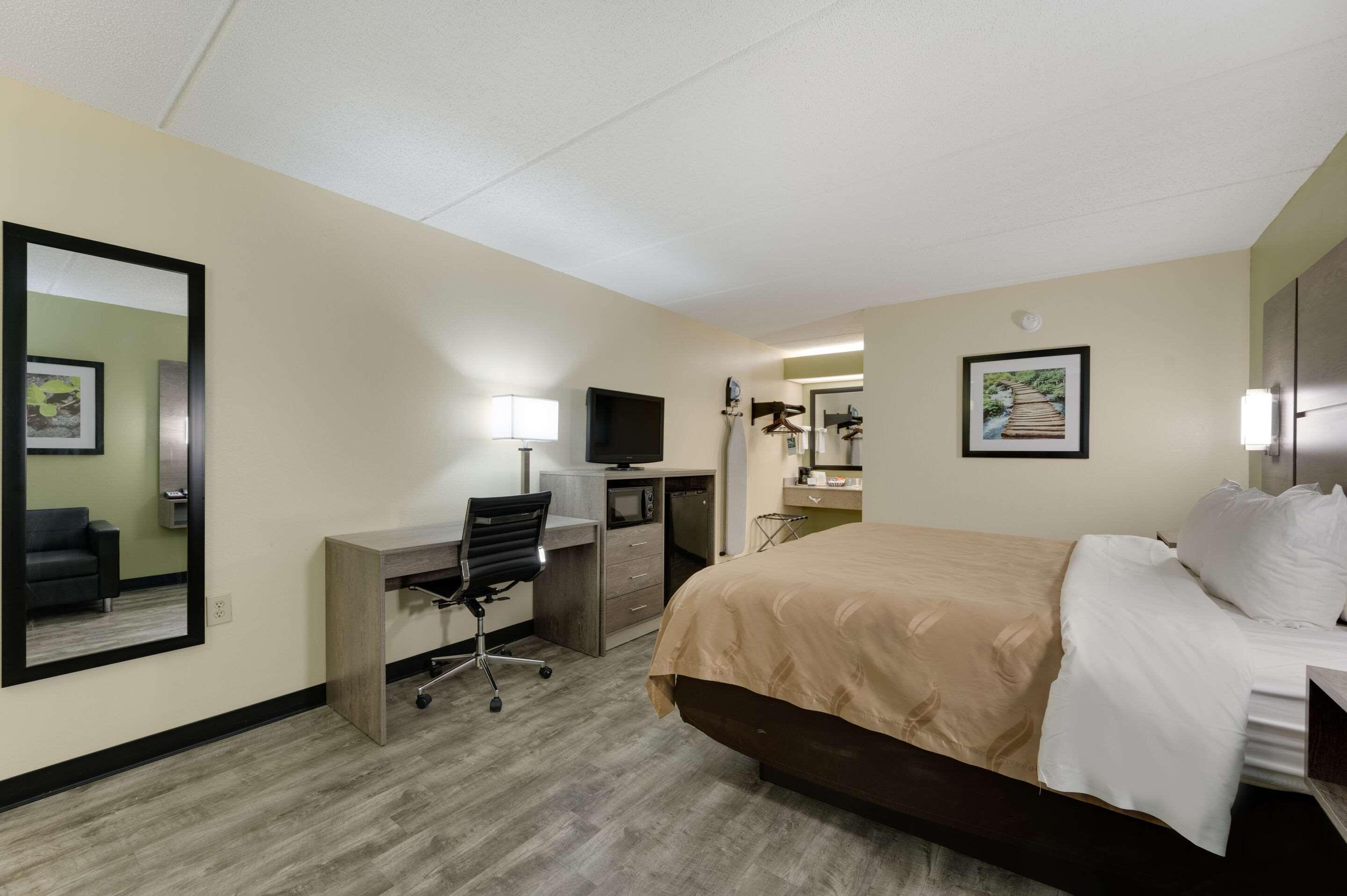 Irondale Quality Inn Airport - Southeast מראה חיצוני תמונה