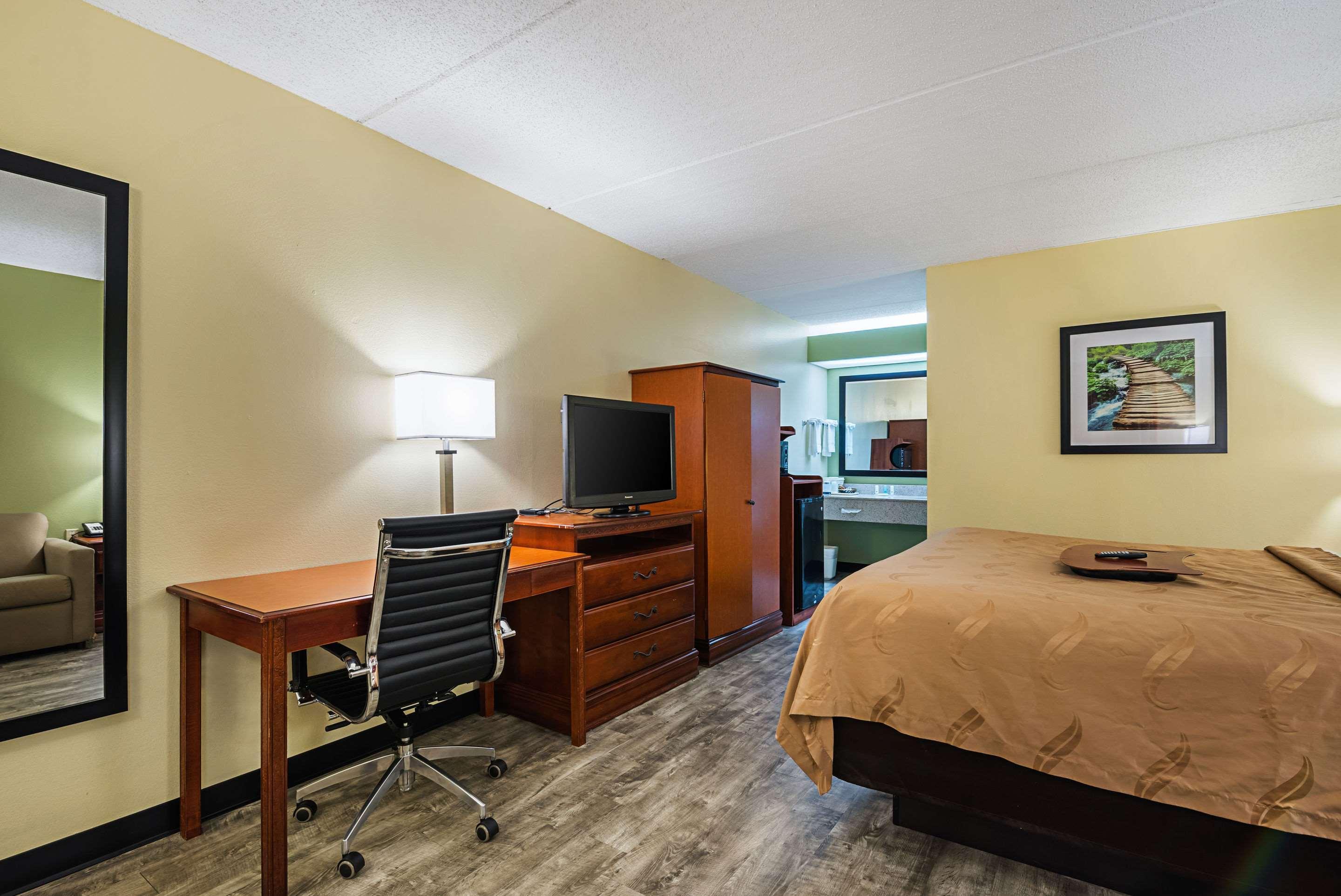 Irondale Quality Inn Airport - Southeast מראה חיצוני תמונה
