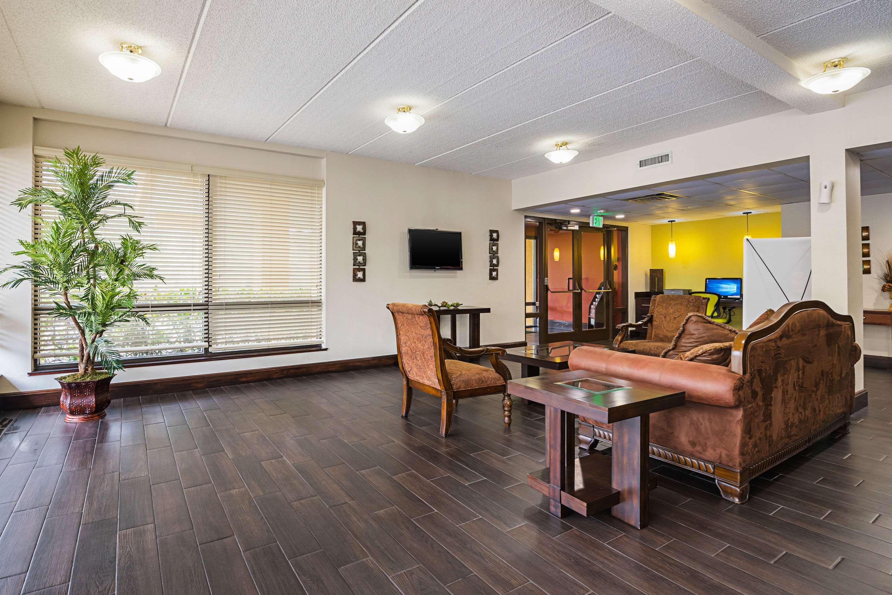 Irondale Quality Inn Airport - Southeast מראה חיצוני תמונה