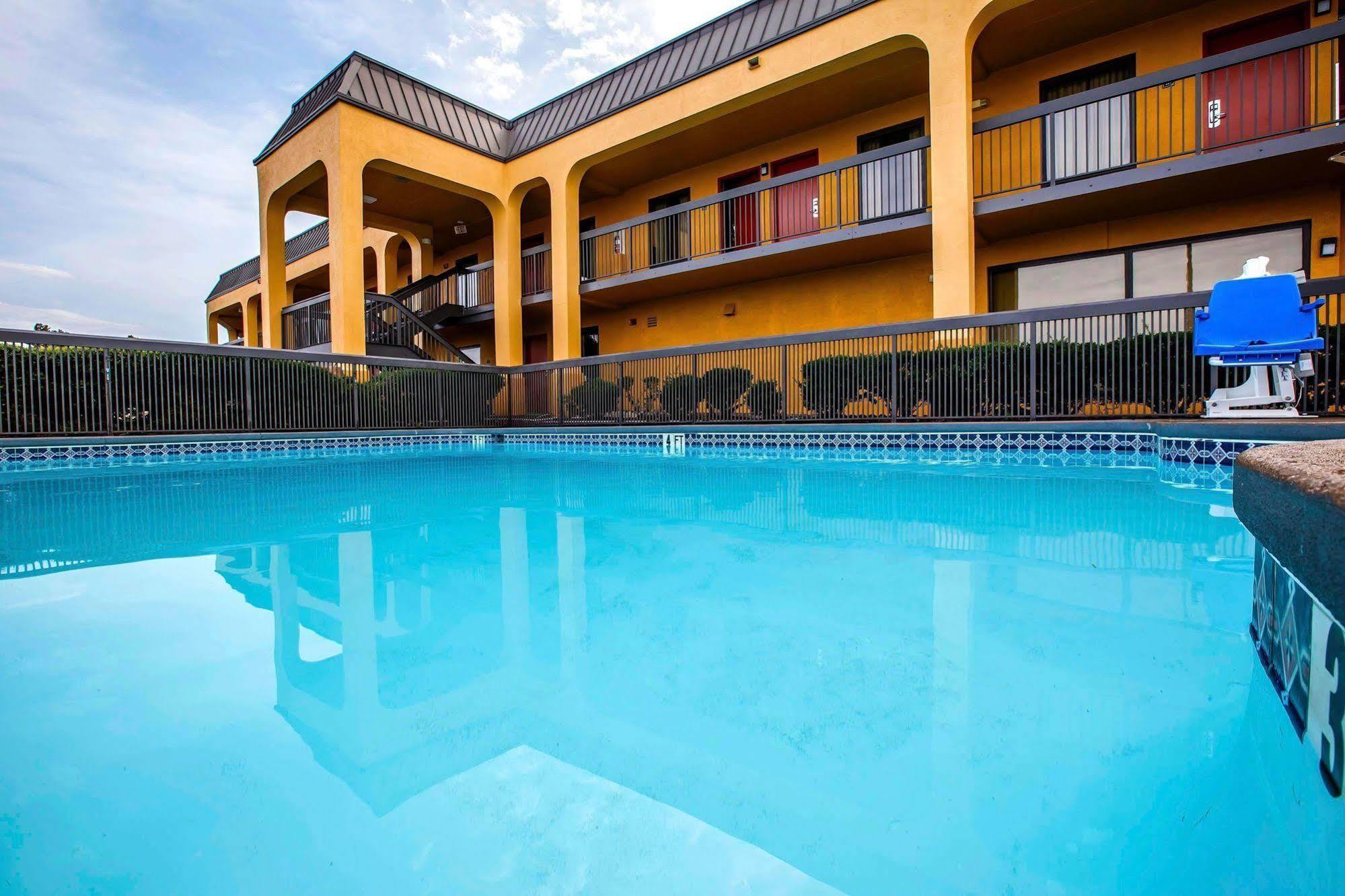 Irondale Quality Inn Airport - Southeast מראה חיצוני תמונה